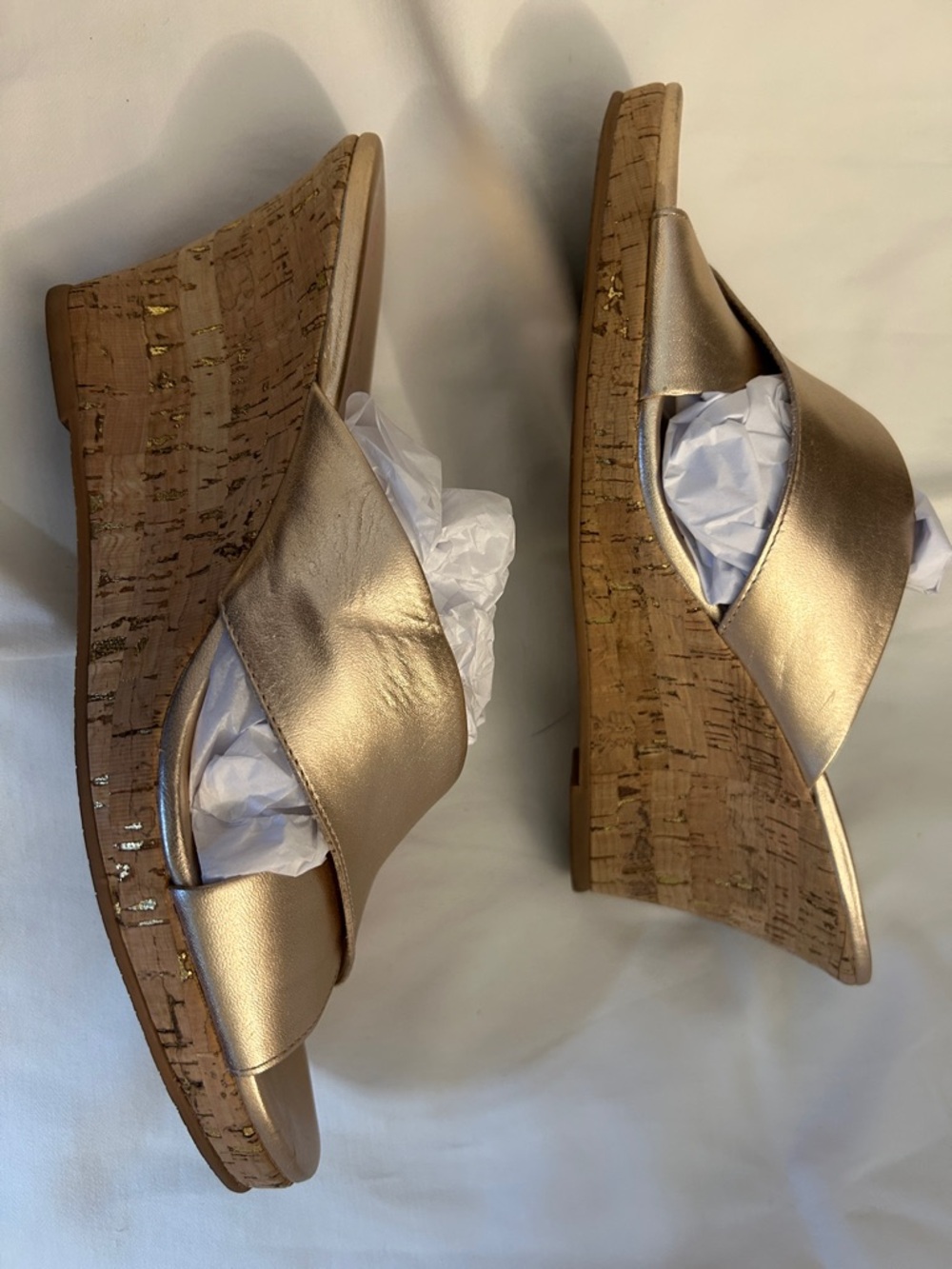 Lilly Pulitzer Metallic Gold Cork Cross-Strap Wedge Slides - Picture 5 of 7